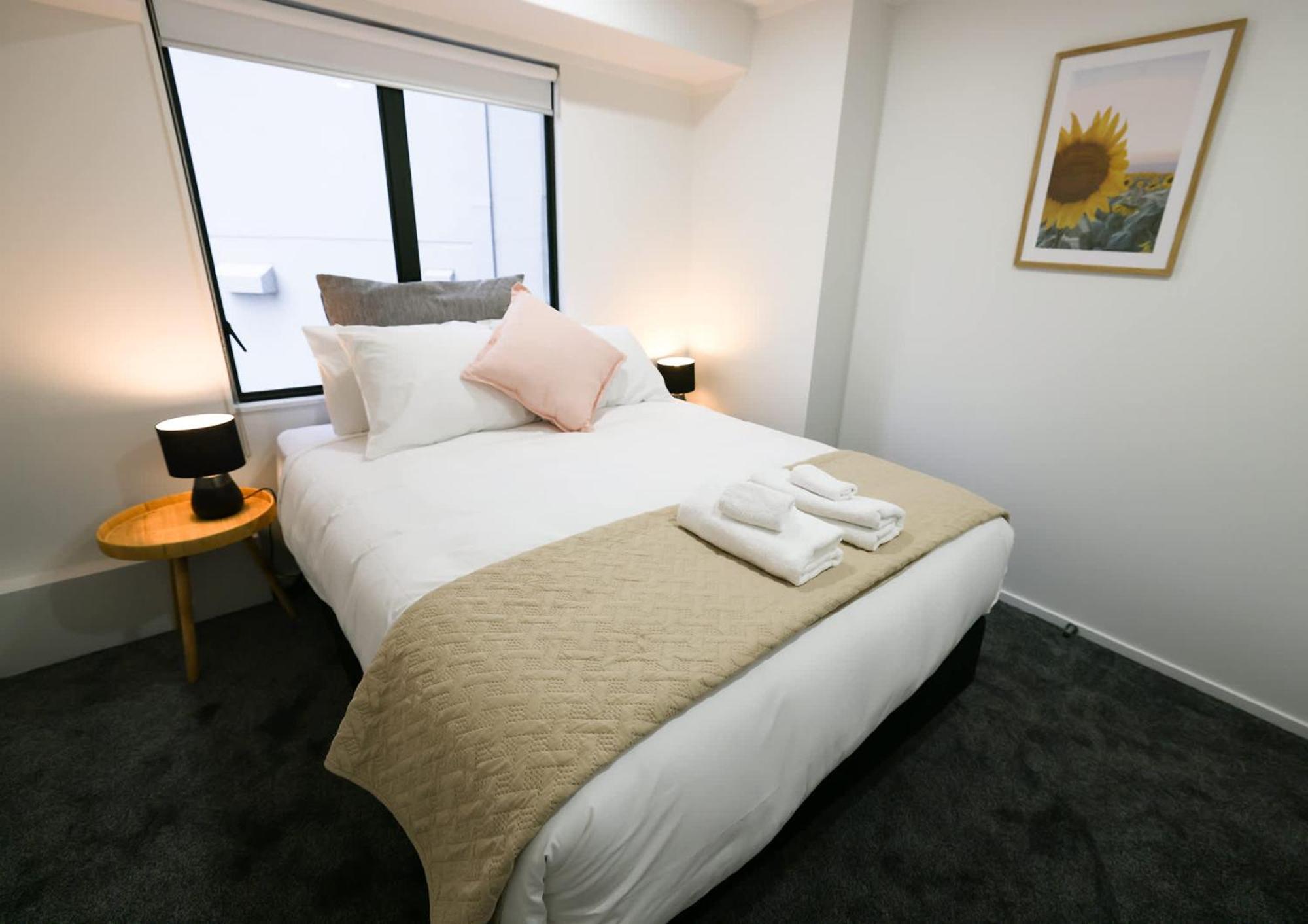 Lovely 2br W Free Parking *